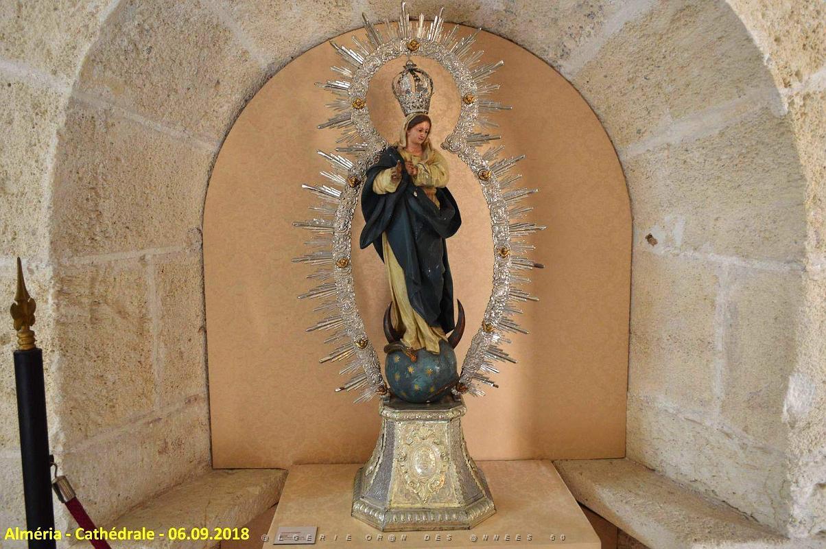 28 LA CATHEDRALE ET LE FORTERESSE DE L INCARNATION (105).JPG